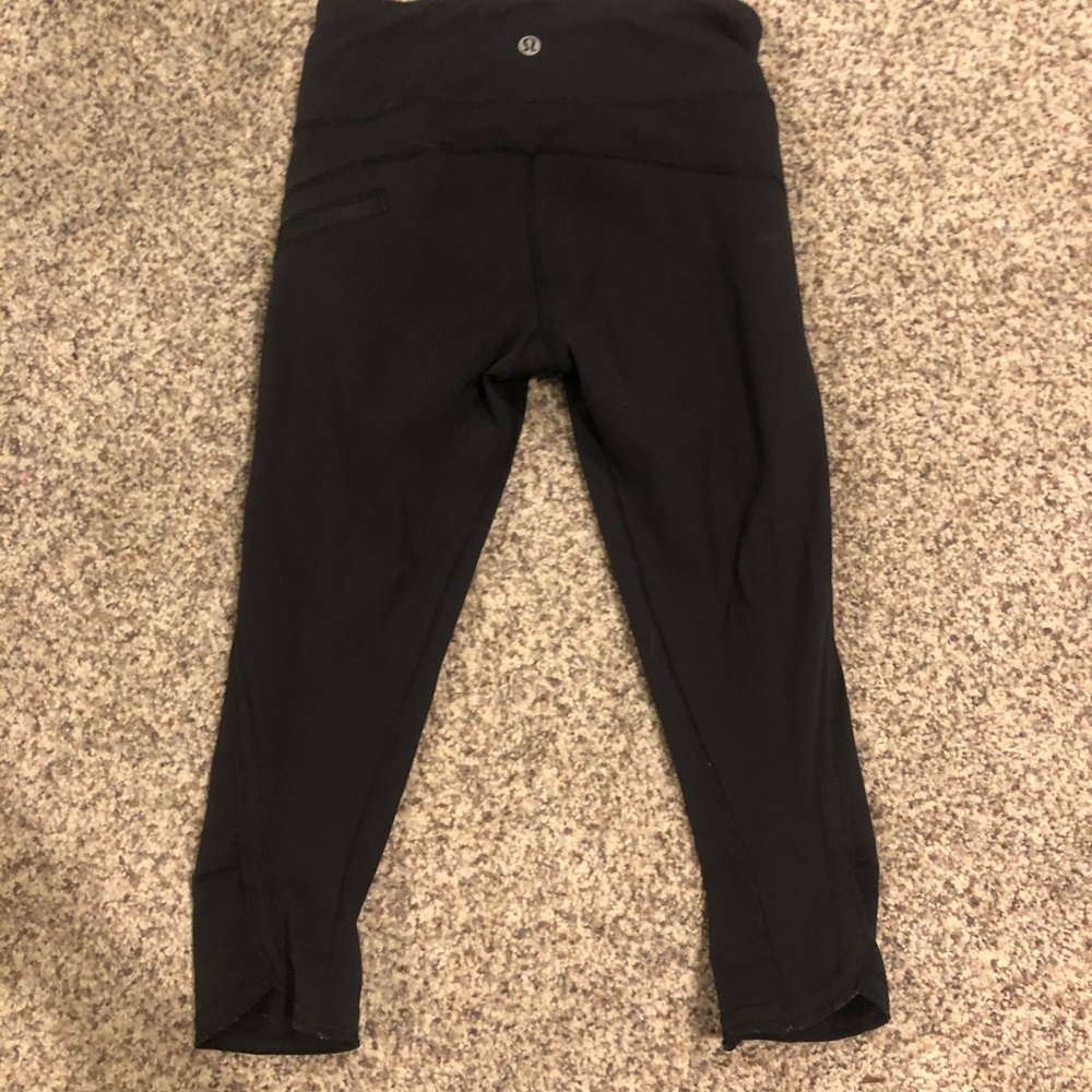 LuluLemon capri leggings